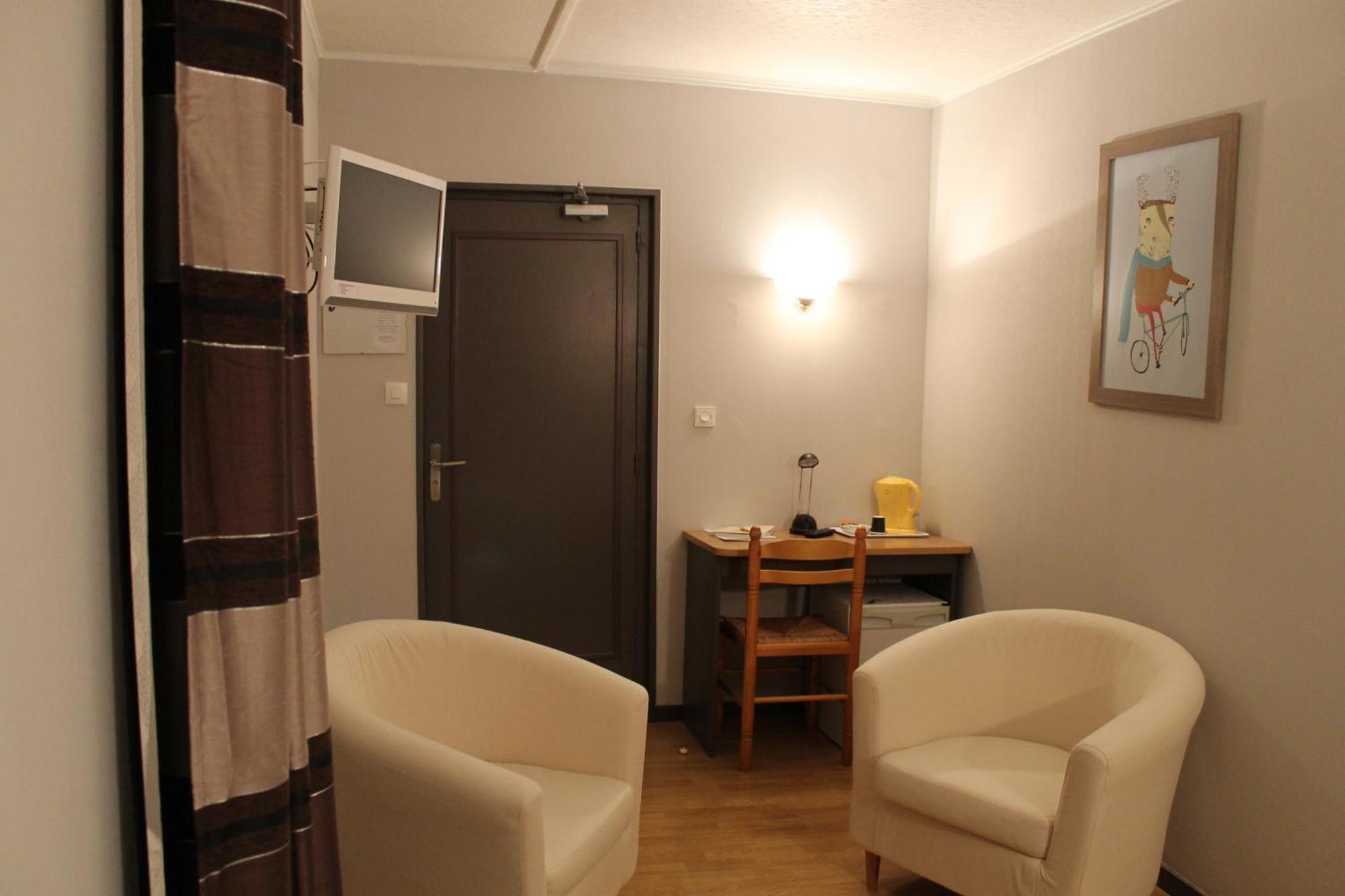 Hotel Les Alpes Allevard Rum bild