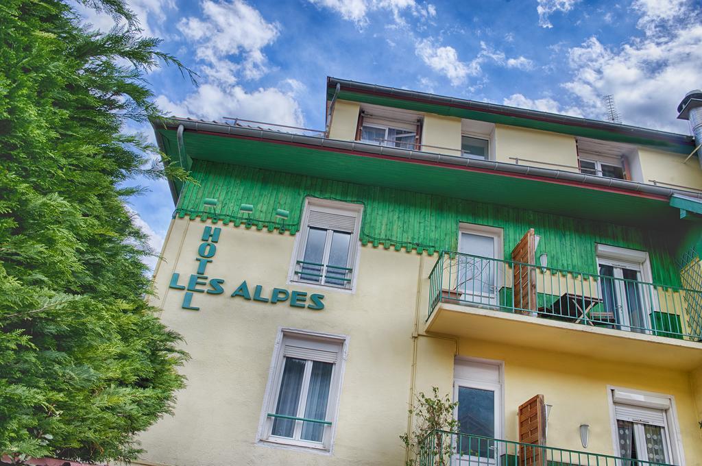 Hotel Les Alpes Allevard Exteriör bild